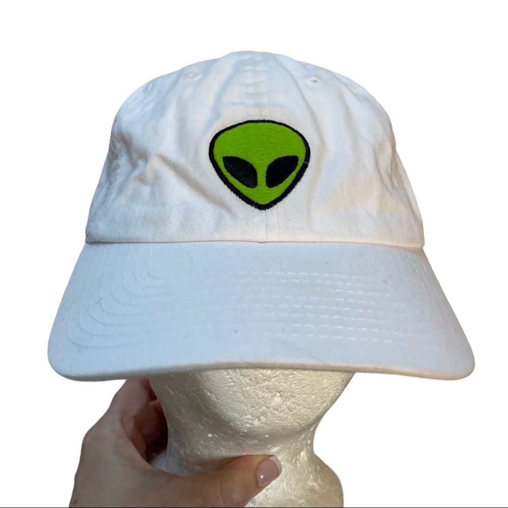 ALIEN white cap adjustable buckle strap back Dad Hat - Picture 2 of 8